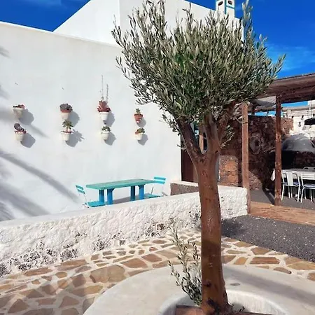 Alfonso New, With Local Traditional Style