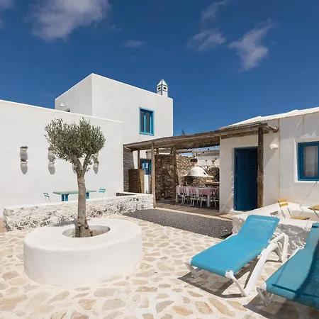 Alfonso New, With Local Traditional Style Βίλα