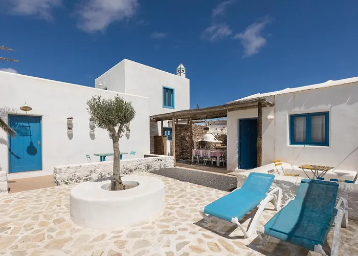 Alfonso New, With Local Traditional Style Βίλα