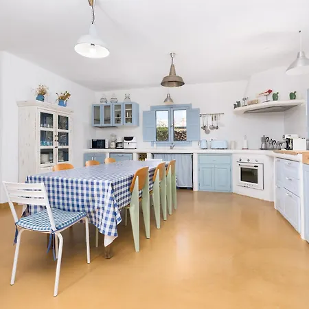 Вилла Alfonso New, With Local Traditional Style Лахарес