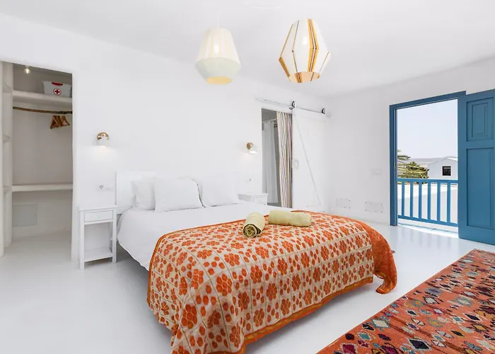 Alfonso New, With Local Traditional Style فيلة لاجاريس