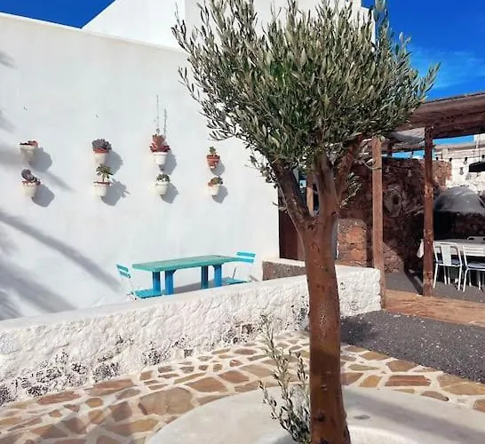 Alfonso New, With Local Traditional Style